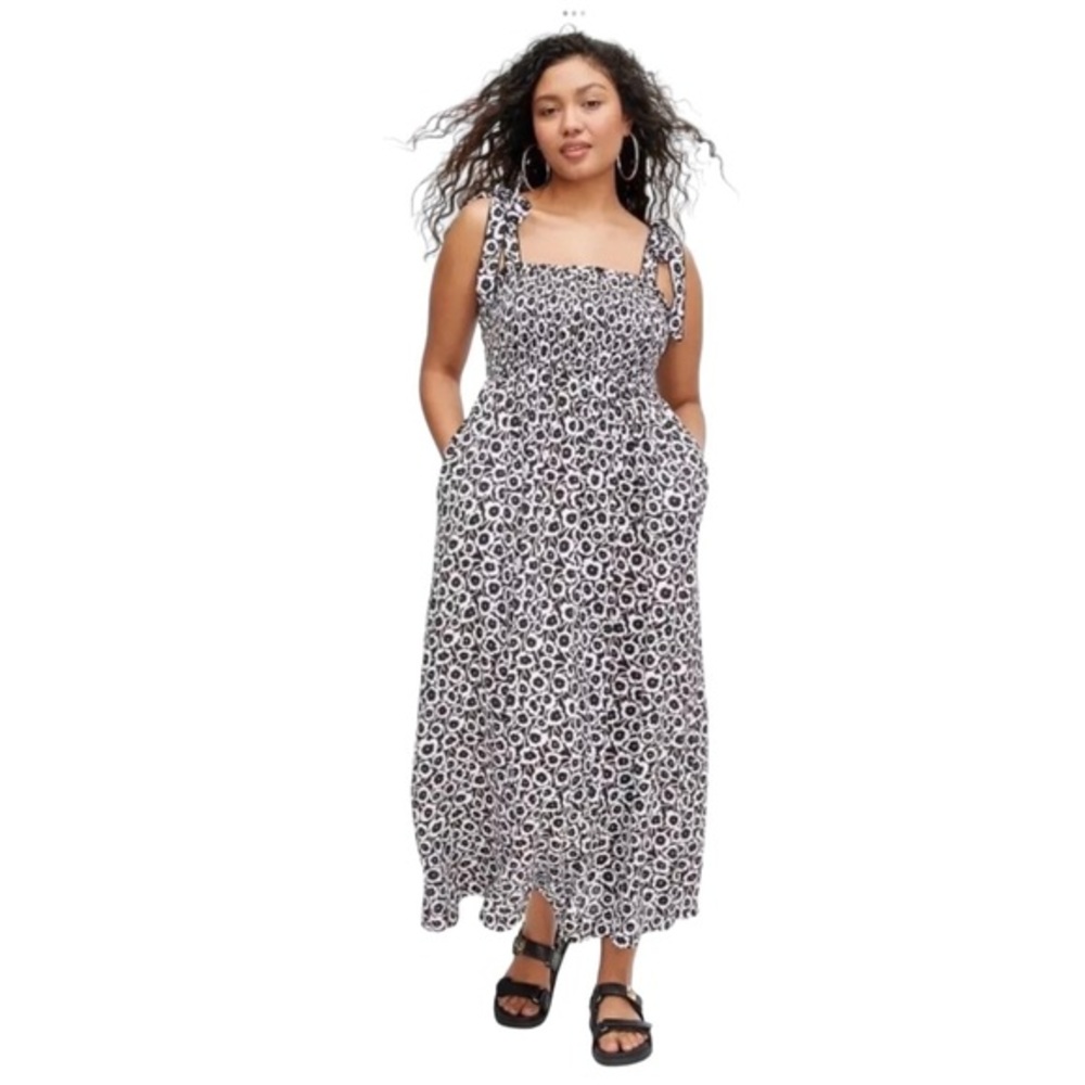 NWOT DVF X Target Smocked Tie Strap Neutral Poppy Dress
